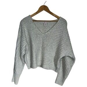 Sincerely Jules Cropped Knit Sweater Medium Gray V Neck Relaxed Cozy Fit